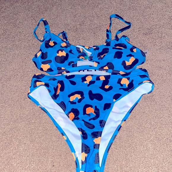 Brand New Blue and Peach Bikini - Picture 1 of 2